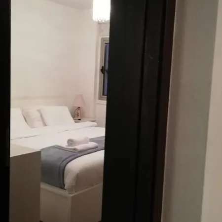 Quiet, Spacious, Luxury 2-bedroom With Sea View. Lägenhet *