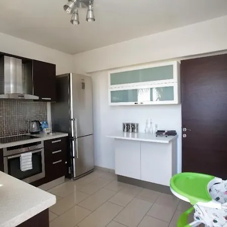 Quiet, Spacious, Luxury 2-bedroom With Sea View. Apartament