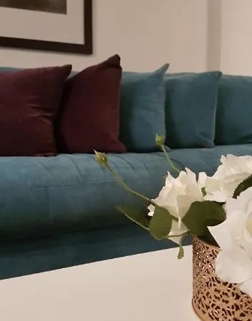 Apartament Quiet, Spacious, Luxury 2-bedroom With Sea View.